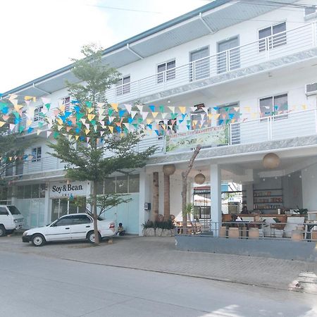 Reddoorz At Fat J Apartelle Mactan セブ市 エクステリア 写真