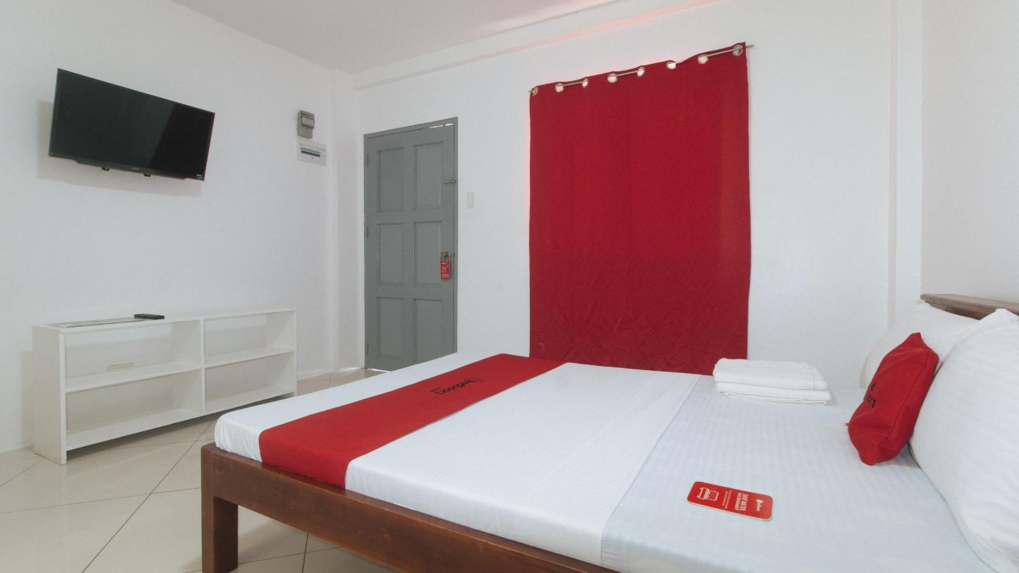 Reddoorz At Fat J Apartelle Mactan セブ市 エクステリア 写真