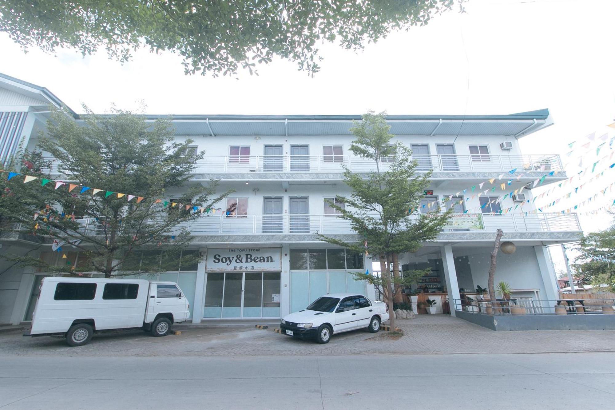 Reddoorz At Fat J Apartelle Mactan セブ市 エクステリア 写真